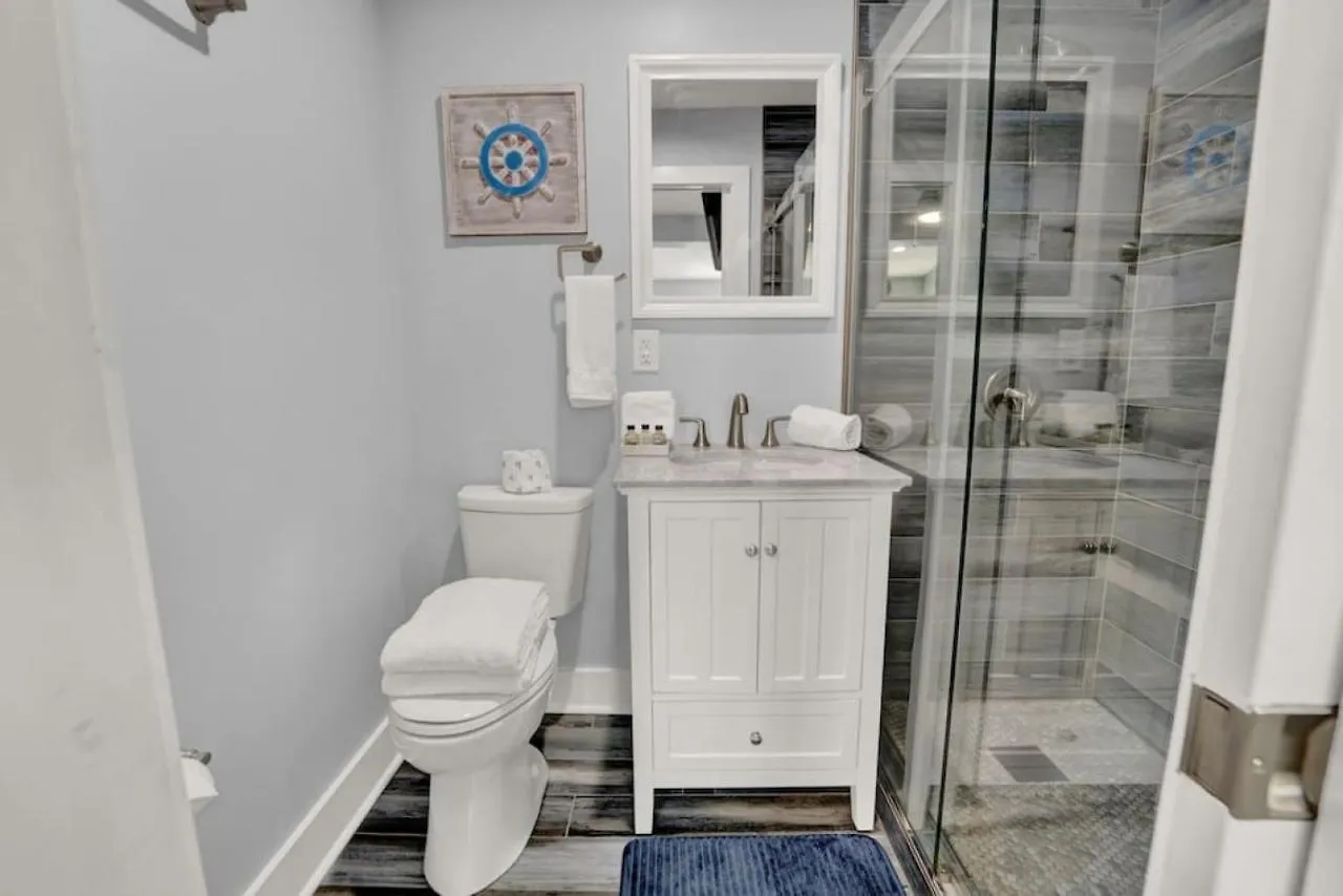 Dog Friendly 2 Bedroom Townhome With Hot Tub And Walking Distance To Beach Панама-Сити Дом отдыха